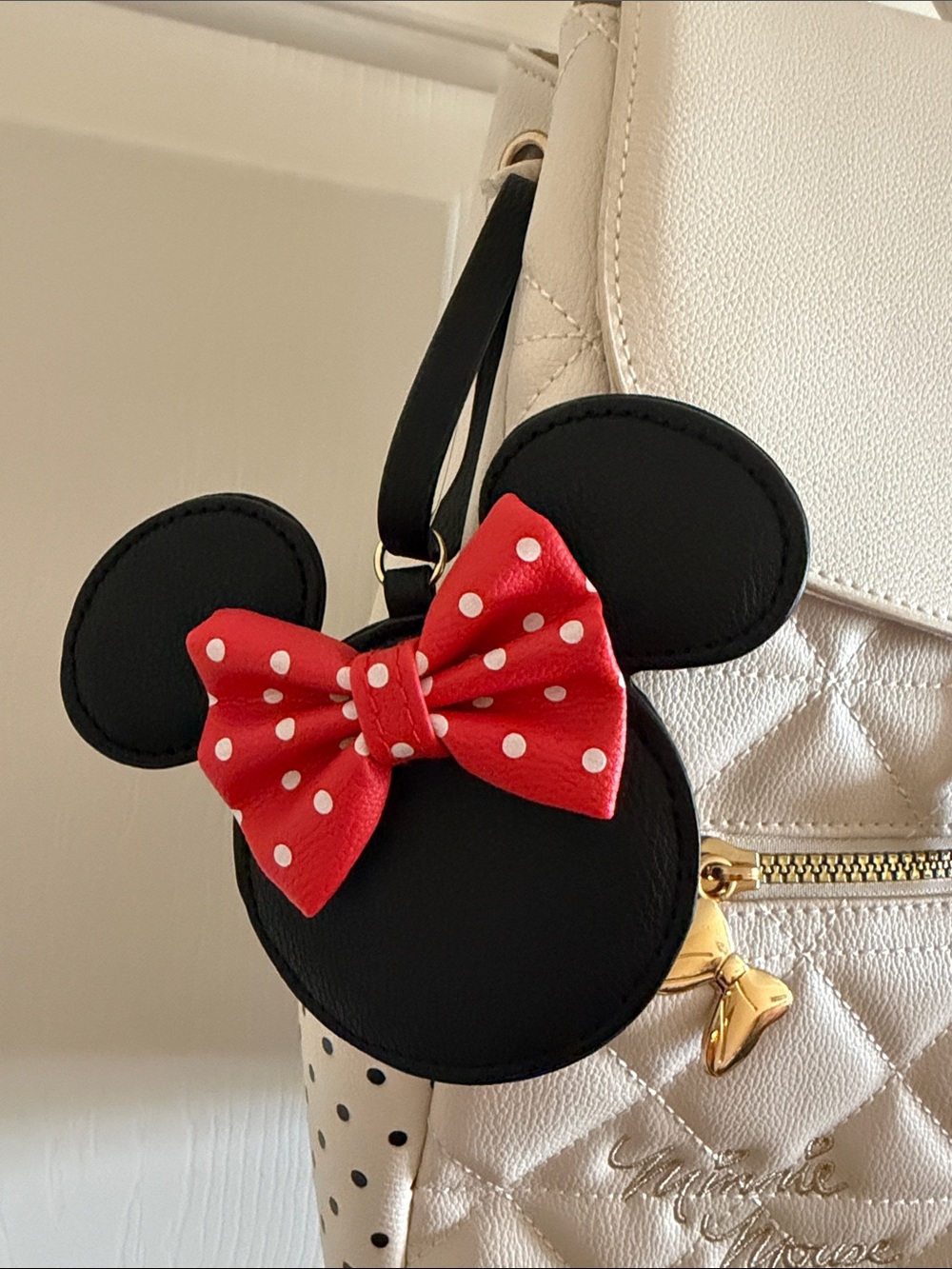 Minnie Mouse backpack - Picture 3 of 8